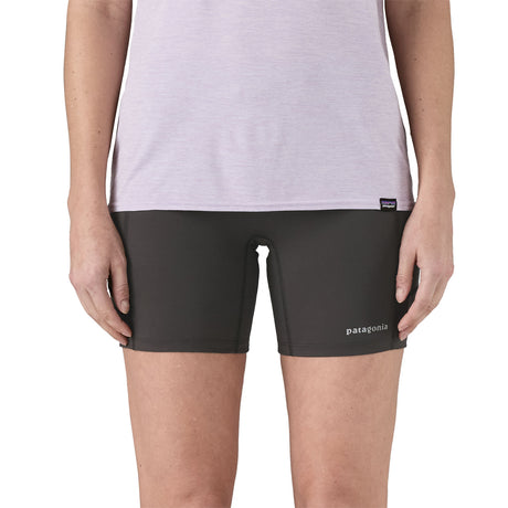 ŽENSKE KRATKE HLAČE ENDLESS RUN SHORTS - 6 in.